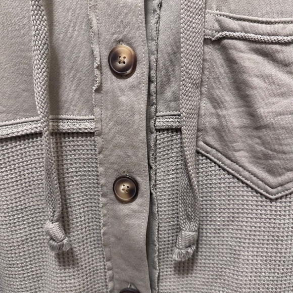 American Eagle hoodie! - Picture 2 of 4